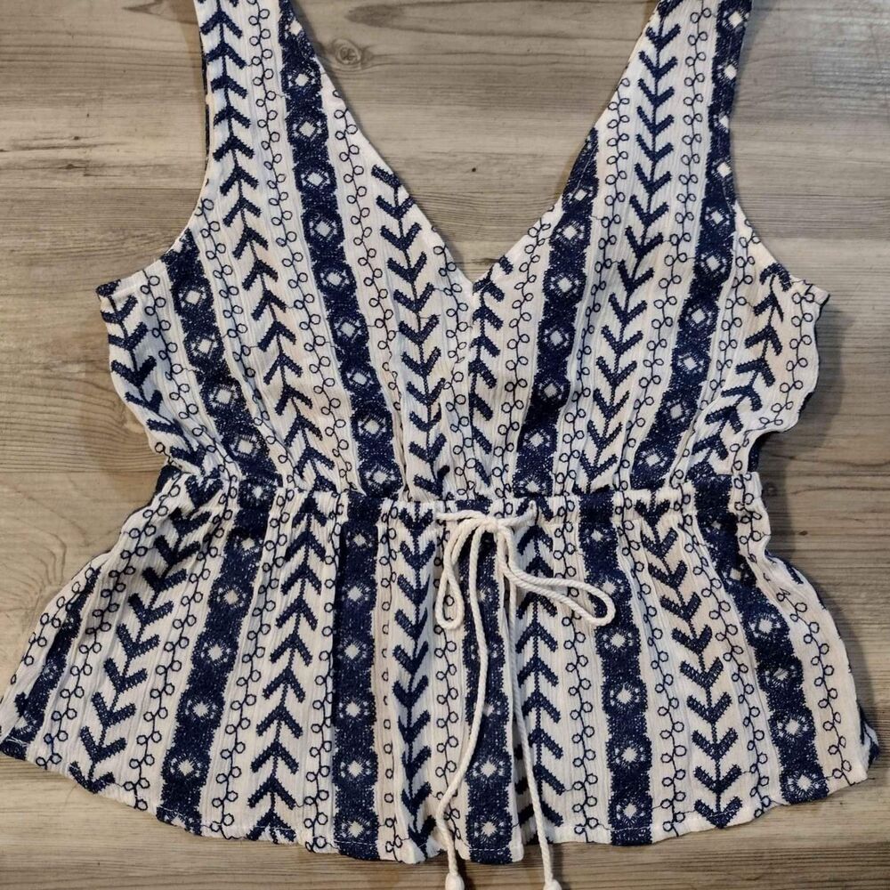 CUPCAKES & CASHMERE!